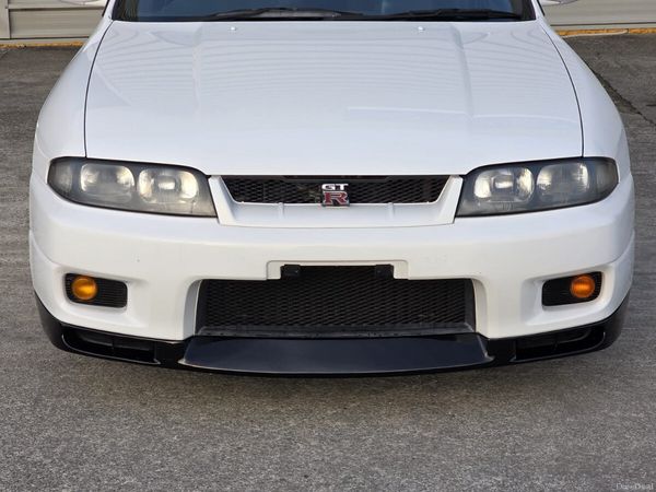 Nissan Skyline Coupe, Petrol, 1995, White