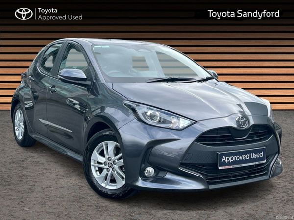 Toyota Yaris Hatchback, Petrol Hybrid, 2025, Grey