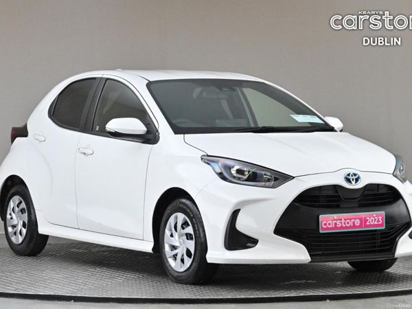 Toyota Yaris Hatchback, Petrol Hybrid, 2023, White