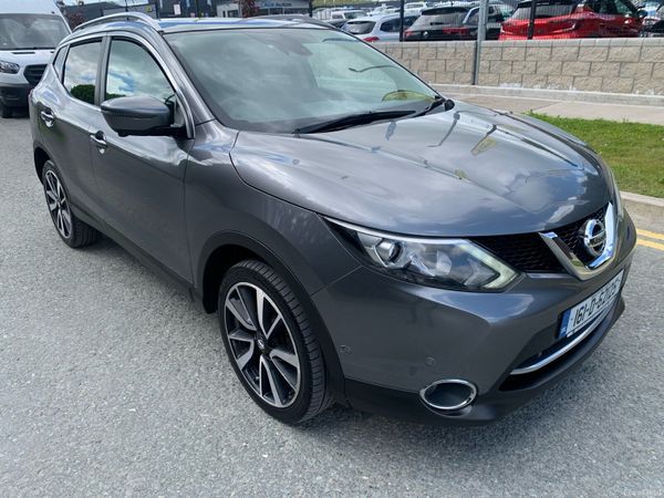Nissan Qashqai Hatchback, Diesel, 2016, Grey