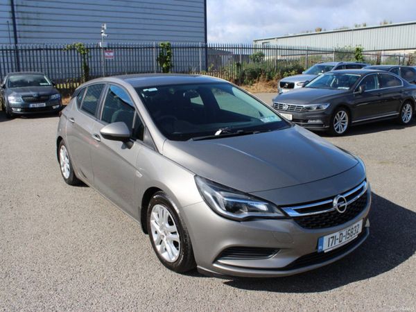 Opel Astra Hatchback, Petrol, 2017, Brown