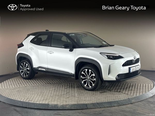 Toyota Yaris Cross Hatchback, Petrol Hybrid, 2024, White