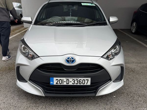 Toyota Yaris Hatchback, Petrol Hybrid, 2020, Grey