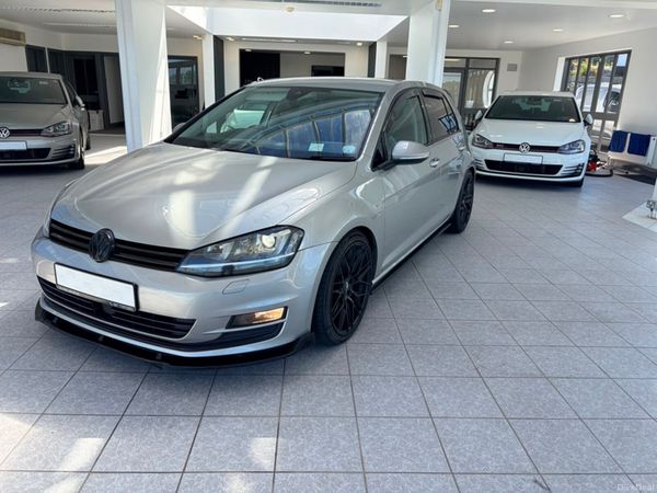 Volkswagen Golf Hatchback, Petrol, 2016, Silver