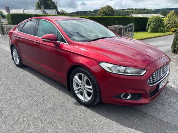Ford Mondeo Hatchback, Diesel, 2016, Red