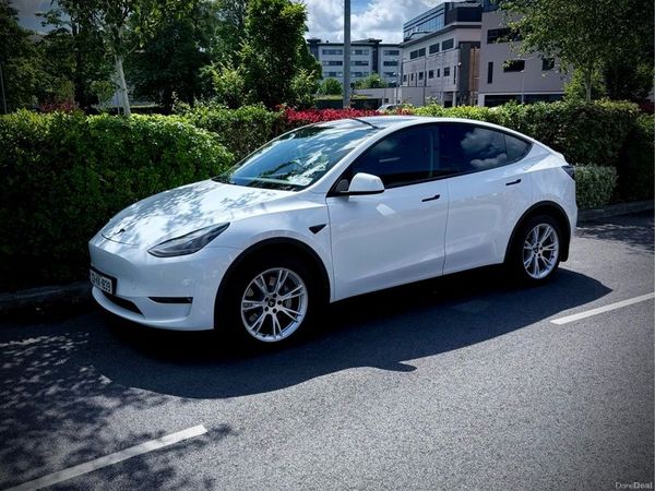 Tesla Model Y Hatchback, Electric, 2023, White
