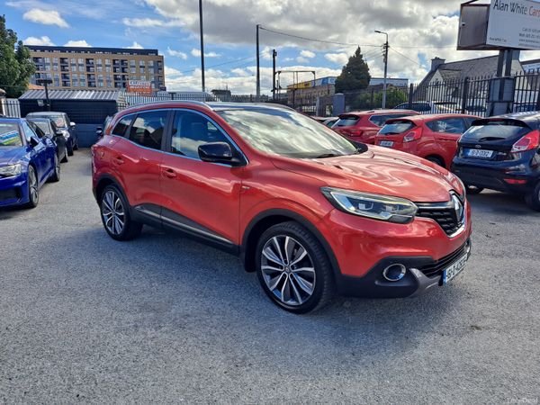 Renault Kadjar SUV, Diesel, 2016, Red