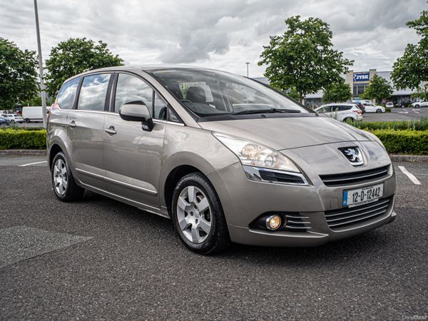 Peugeot 5008 MPV, Diesel, 2012, Grey