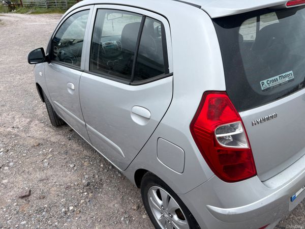 Hyundai i10 Hatchback, Petrol, 2011, Silver