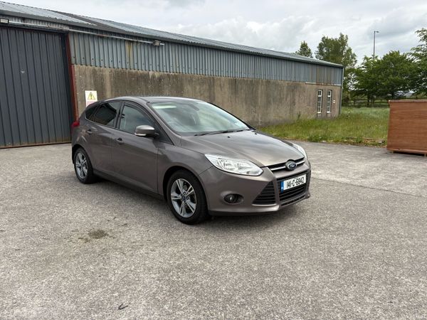 Ford Focus Hatchback, Diesel, 2014, Brown