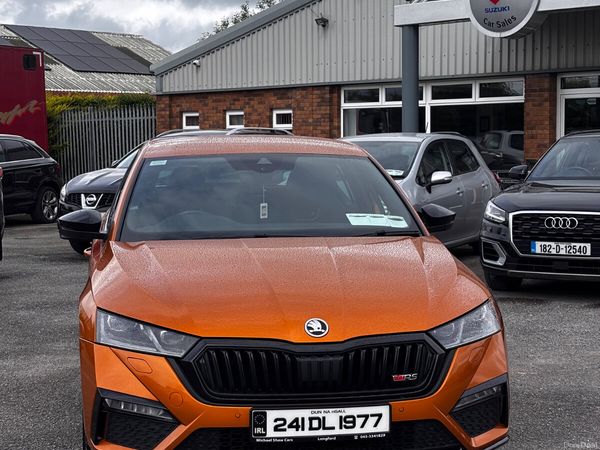 Skoda Octavia Saloon, Diesel, 2024, Orange