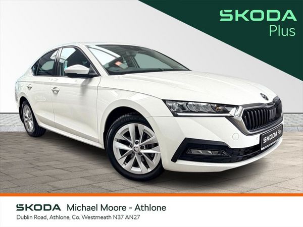 Skoda Octavia Saloon, Diesel, 2024, White