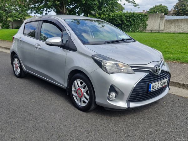 Toyota Yaris Hatchback, Petrol, 2015, Silver