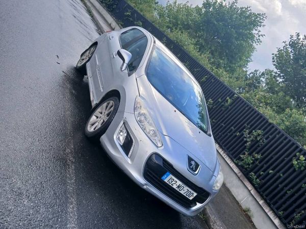 Peugeot 308 Hatchback, Diesel, 2013, Silver