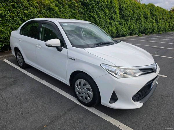 Toyota Corolla Saloon, Petrol Hybrid, 2018, White