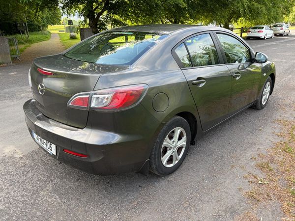 Mazda Mazda3 Saloon, Diesel, 2013, Grey