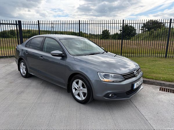 Volkswagen Jetta Saloon, Diesel, 2013, Grey