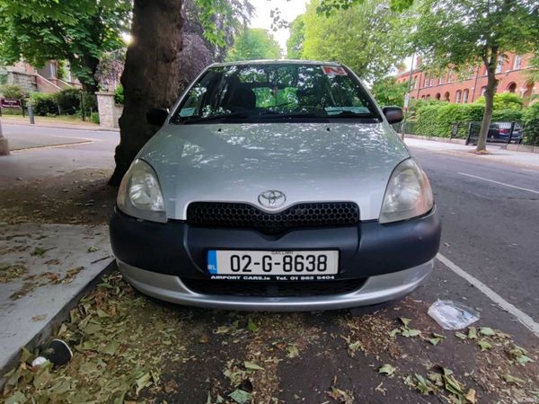 Toyota Yaris Hatchback, Petrol, 2002, Silver