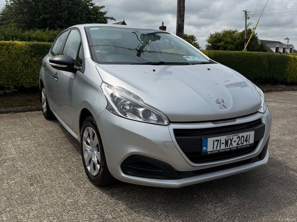 Peugeot 208 Hatchback, Petrol, 2017, Grey