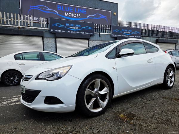 Vauxhall Astra Hatchback, Diesel, 2012, White