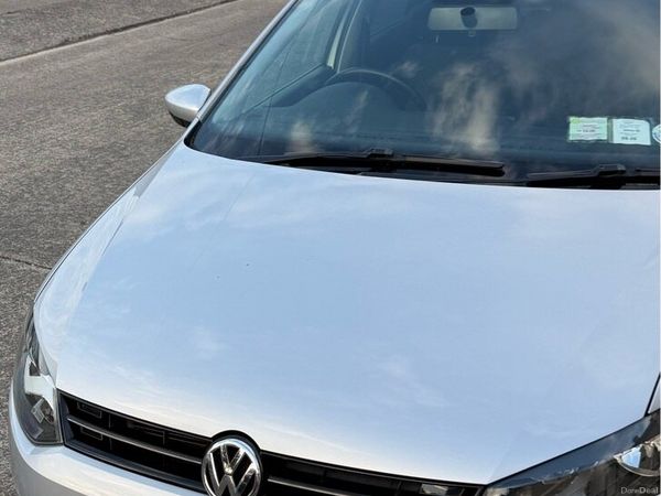 Volkswagen Polo Hatchback, Petrol, 2013, Silver