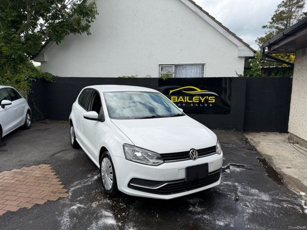 Volkswagen Polo Hatchback, Petrol, 2015, White