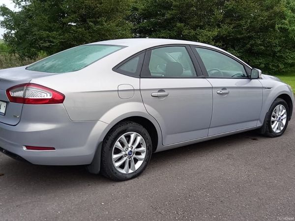 Ford Mondeo Saloon, Diesel, 2011, Grey