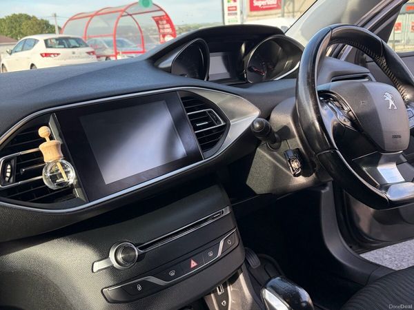 Peugeot 308 Hatchback, Diesel, 2016, Grey
