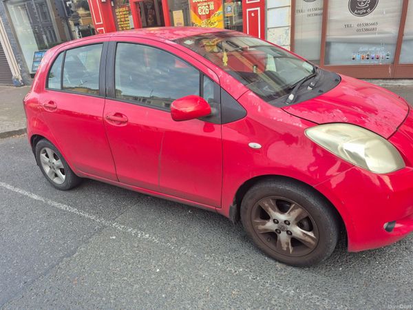 Toyota Yaris Hatchback, Petrol, 2006, Red