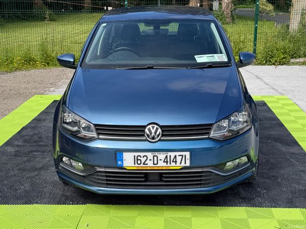 Volkswagen Polo Hatchback, Petrol, 2016, Blue