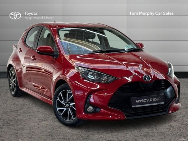 Toyota Yaris Hatchback, Petrol Hybrid, 2024, Red