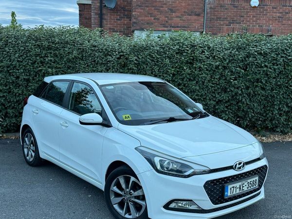 Hyundai i20 Hatchback, Petrol, 2017, White