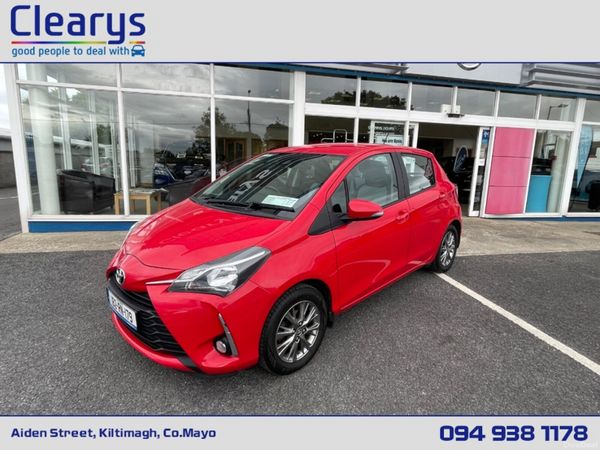 Toyota Yaris Hatchback, Petrol, 2018, Red