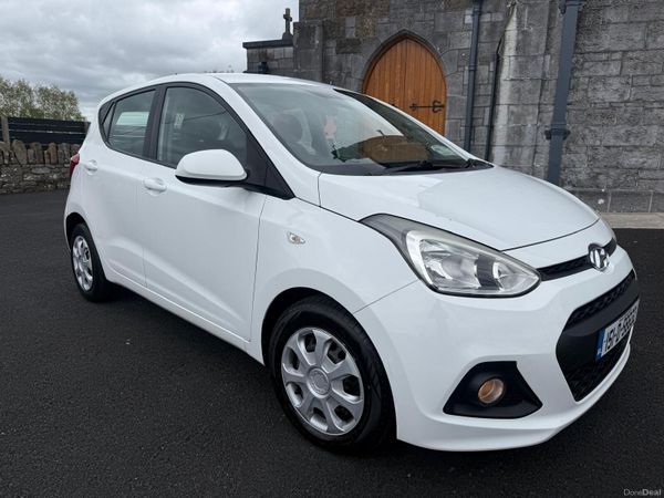 Hyundai i10 Hatchback, Petrol, 2015, White
