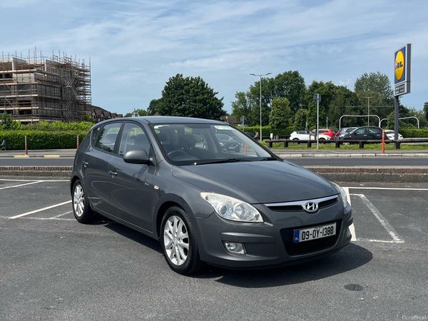 Hyundai i30 Hatchback, Diesel, 2009, Grey