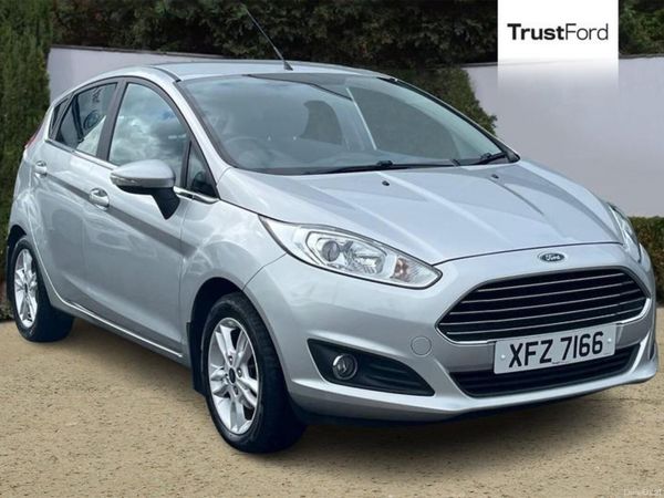 Ford Fiesta Hatchback, Petrol, 2015, Silver