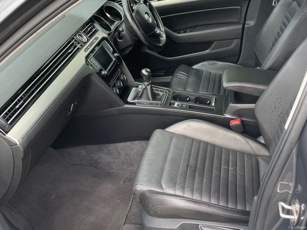 Volkswagen Passat Saloon, Diesel, 2016, Grey