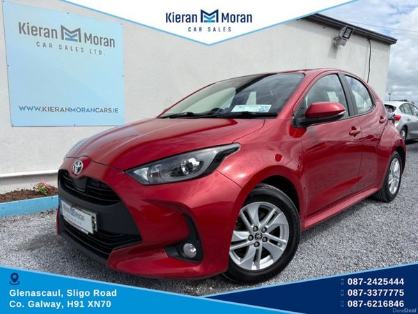 Toyota Yaris Hatchback, Petrol Hybrid, 2022, Red