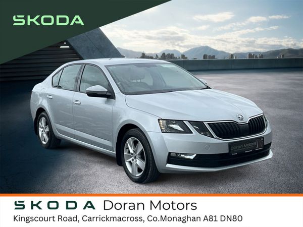 Skoda Octavia Hatchback, Petrol, 2020, Grey