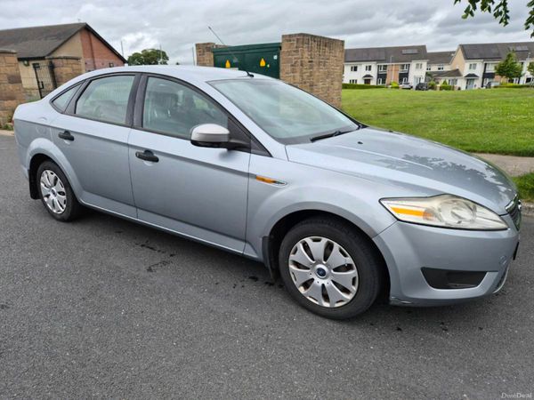 Ford Mondeo Saloon, Petrol, 2008, Silver