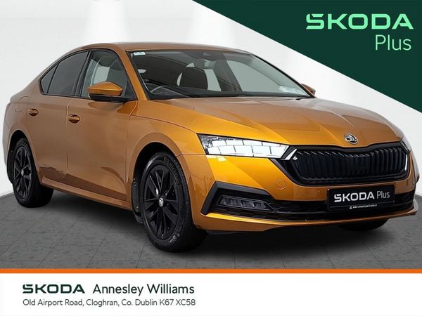 Skoda Octavia Saloon, Petrol, 2024, Orange