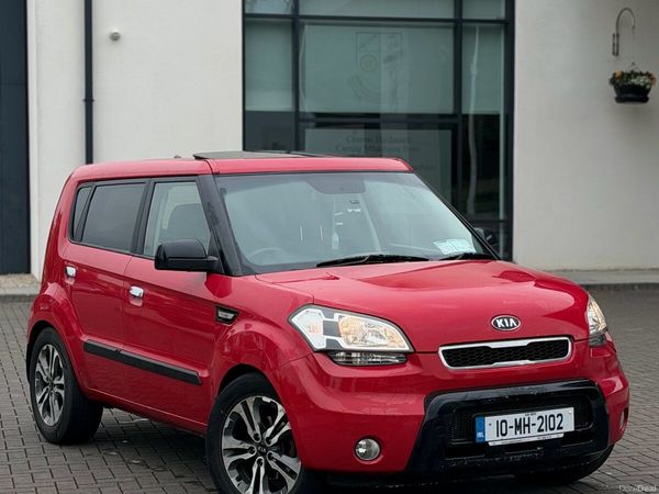 Kia Soul Hatchback, Diesel, 2010, Red