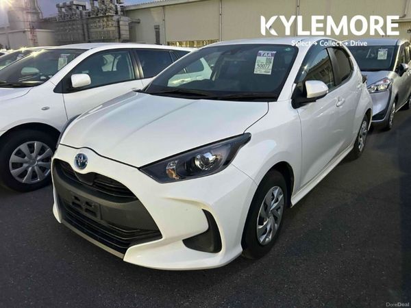 Toyota Yaris Hatchback, Petrol Hybrid, 2020, White