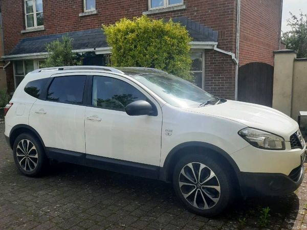 Nissan Qashqai+2 Hatchback, Diesel, 2012, Silver
