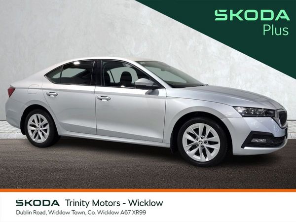 Skoda Octavia Saloon, Petrol, 2022, Silver
