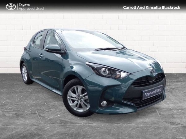 Toyota Yaris Hatchback, Petrol Hybrid, 2026, Green