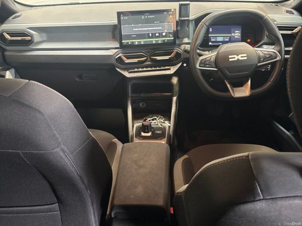 Dacia Duster SUV, Petrol Hybrid, 2026, Grey