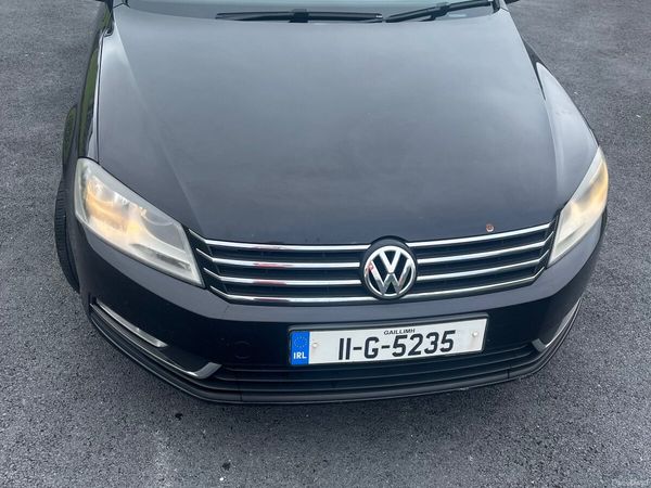 Volkswagen Passat Saloon, Diesel, 2011, Black