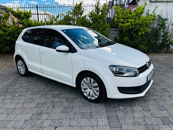 Volkswagen Polo Hatchback, Petrol, 2013, White