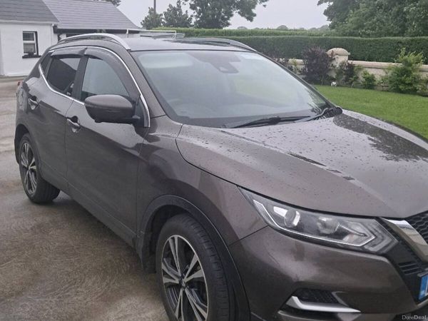 Nissan Qashqai Hatchback, Diesel, 2018, Bronze